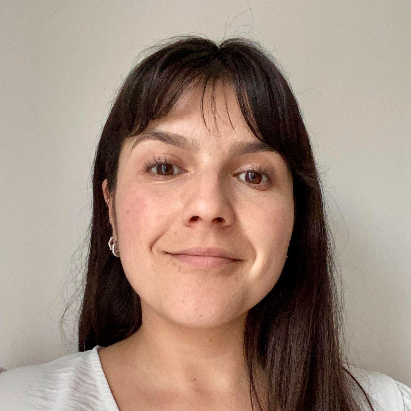 Perfil Caroline Sáez Cisternas